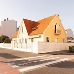 Дом отдыха Casa Amarela, 9-room House Barra