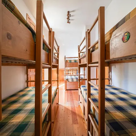 Vakantiehuis Casa Amarela, 9-room House