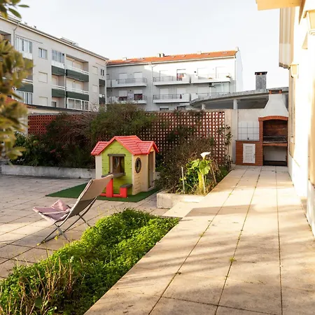 Casa Amarela, 9-room House Barra