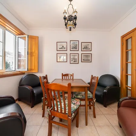 Casa Amarela, 9-room House * Barra