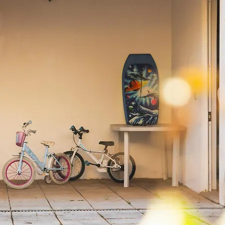 Casa Amarela, 9-room House *