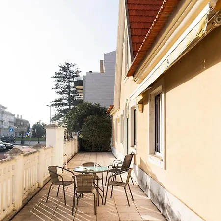 Casa Amarela, 9-room House Vakantiehuis *