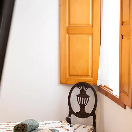 Casa Amarela, 9-room House Vakantiehuis