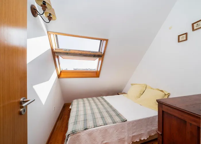 Casa Amarela, 9-room House בית נופש