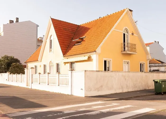 בית נופש Casa Amarela, 9-room House Barra