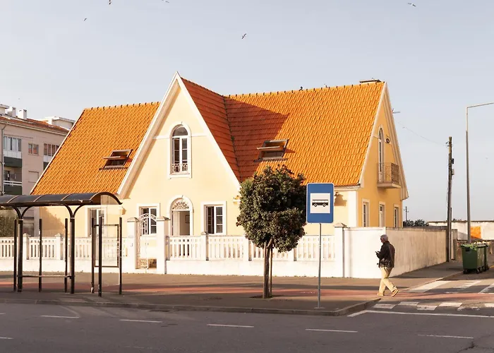 Casa Amarela, 9-room House בית נופש *